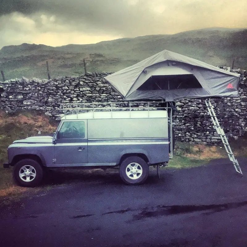 Tuff-Trek PRO-R Rooftop Tent Urban Grey. Fitted onto back of 4 Wheel Drive Side View