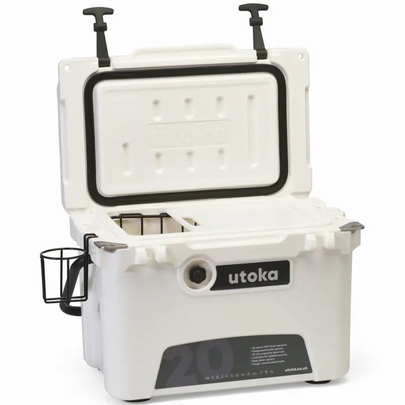 Utoka 20 White 18L Cool Box Front Angle View With Lid open